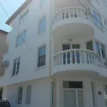 Primorsko Apartments דירה פרימורסקו