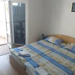 Апартамент Primorsko Apartments *