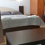 Апартамент Primorsko Apartments Приморско