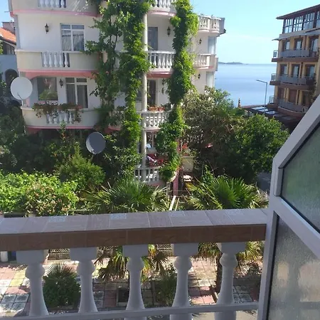 아파트 Primorsko Apartments 프리모르스코