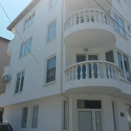 Primorsko Apartments Апартаменты Приморско