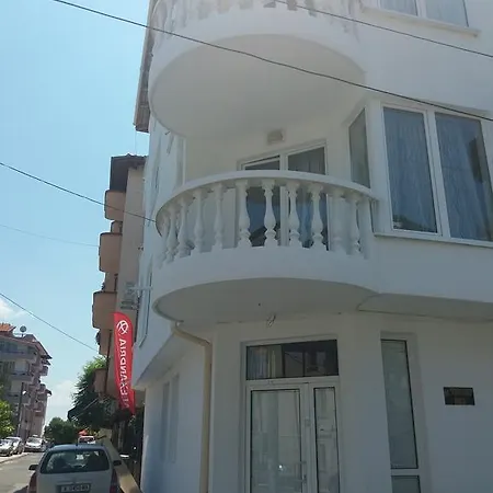 아파트 Primorsko Apartments 프리모르스코
