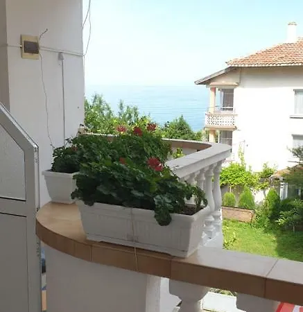 Primorsko Apartments 프리모르스코