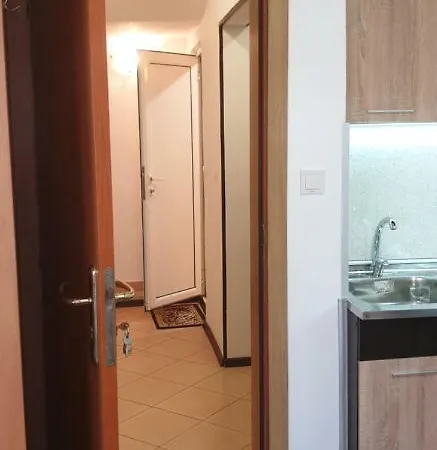 Primorsko Apartments * 프리모르스코