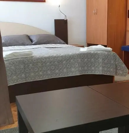 아파트 Primorsko Apartments 프리모르스코