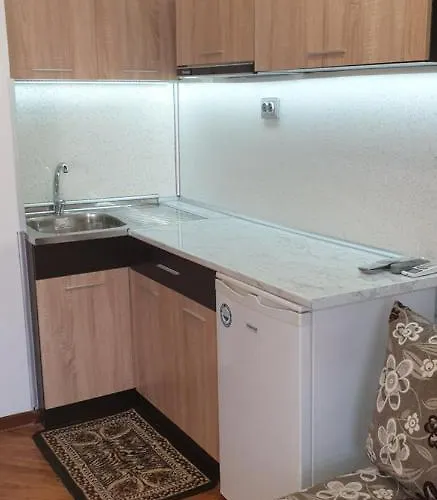 Primorsko Apartments *